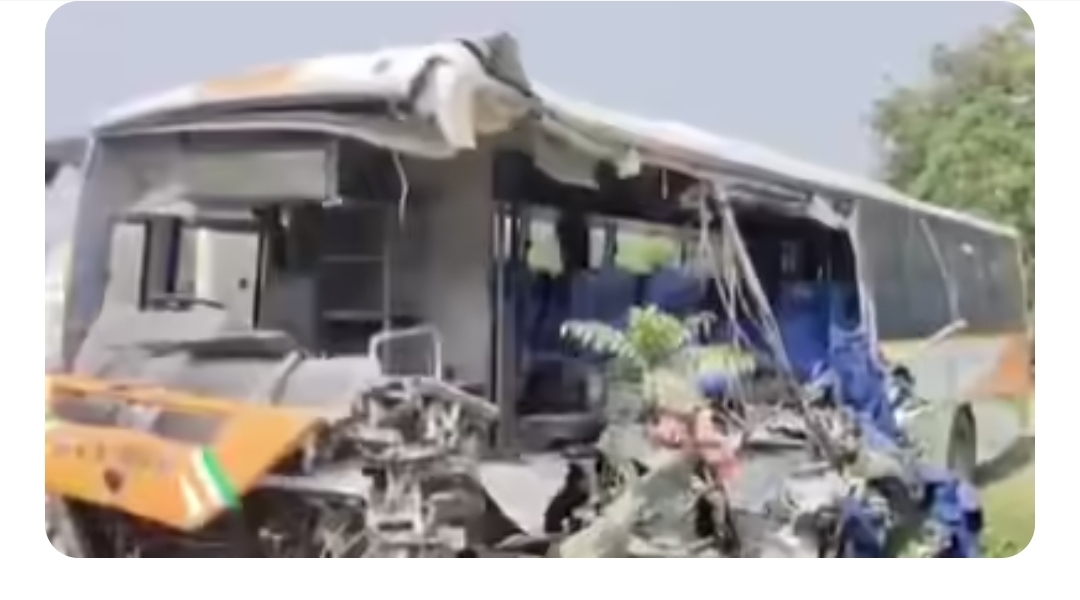 2 killed, 9 injured as bus rams parked truck on Lucknow-Gorakhpur Highway in Ayodhya