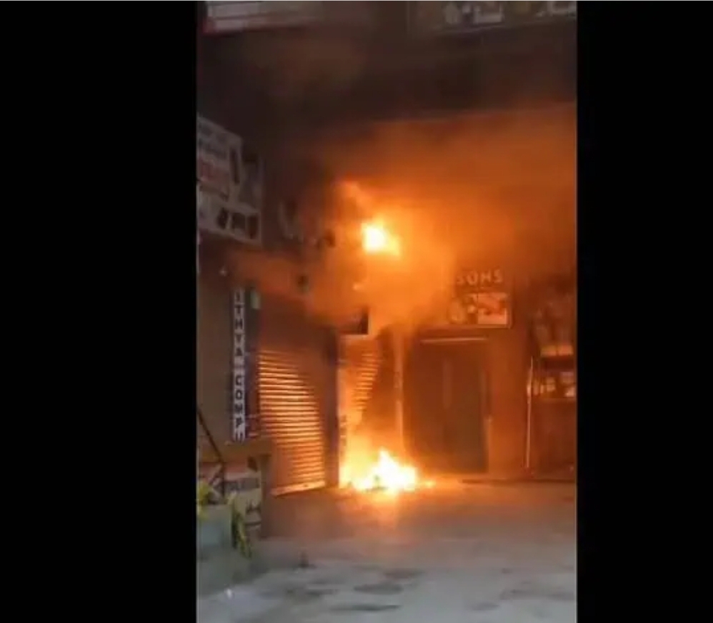Fire breaks out at commercial building in Kukatpally, no casualties