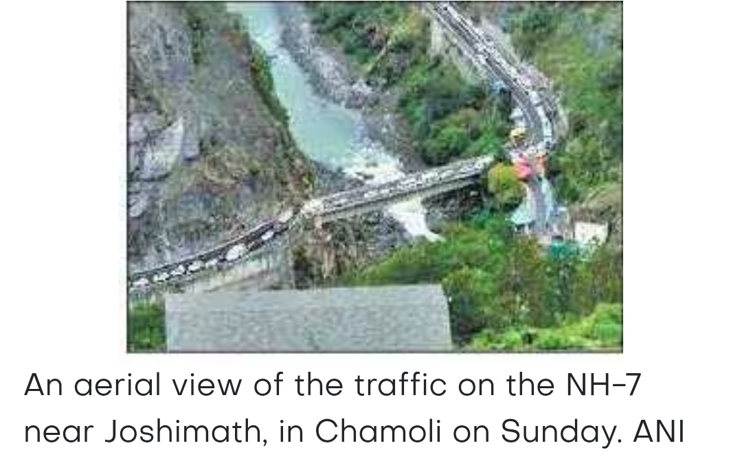 Huge tourist, pilgrim influx cause traffic gridlock in U’khand