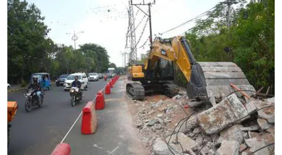 Hyderabad: Excavation works near KBR Park trigger traffic jams; officials push for faster progress
