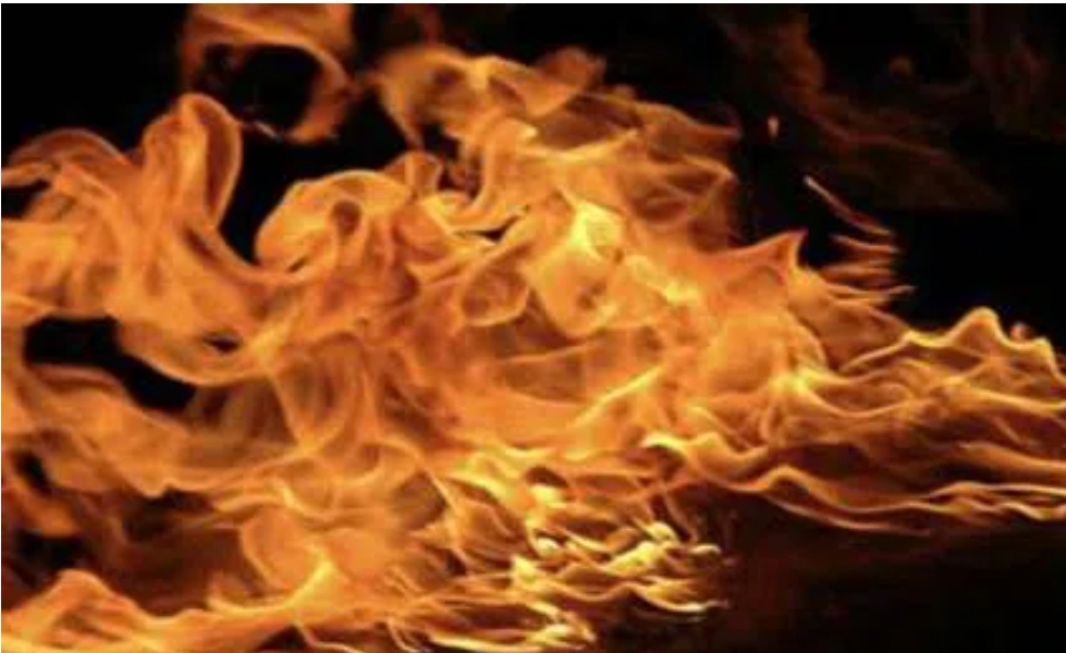 Hyderabad: Vehicles gutted in blaze after transformer explosion