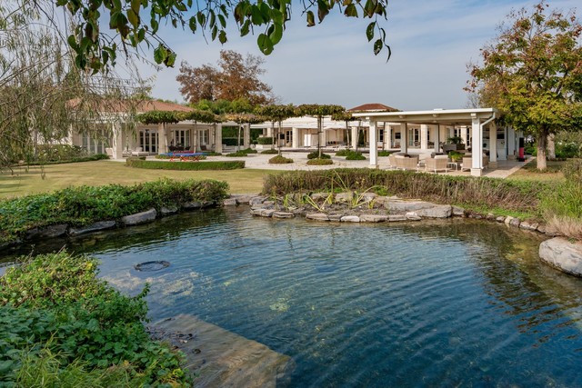 hills estates for sale in los Angeles