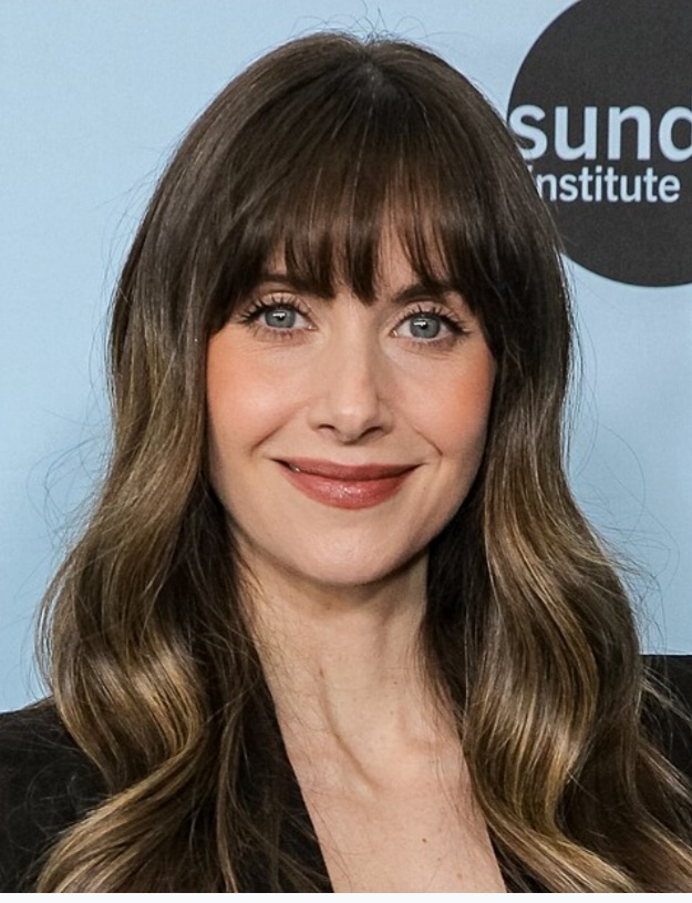 HAPPY BIRTHDAY TO ALISON BRIE