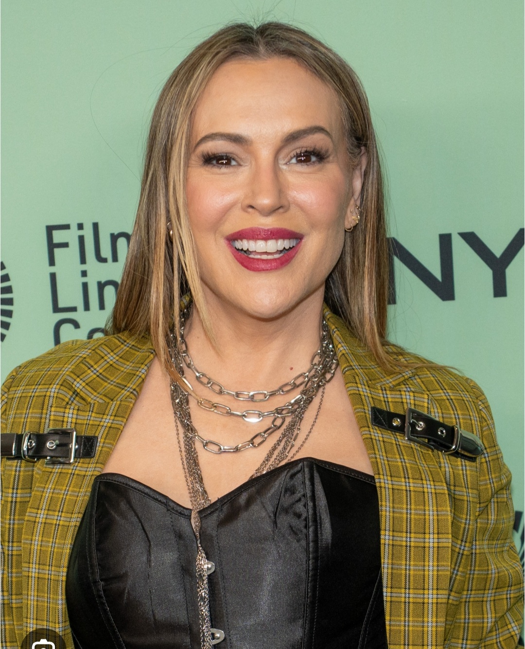 HAPPY BIRTHDAY TO ALYSSA MILANO