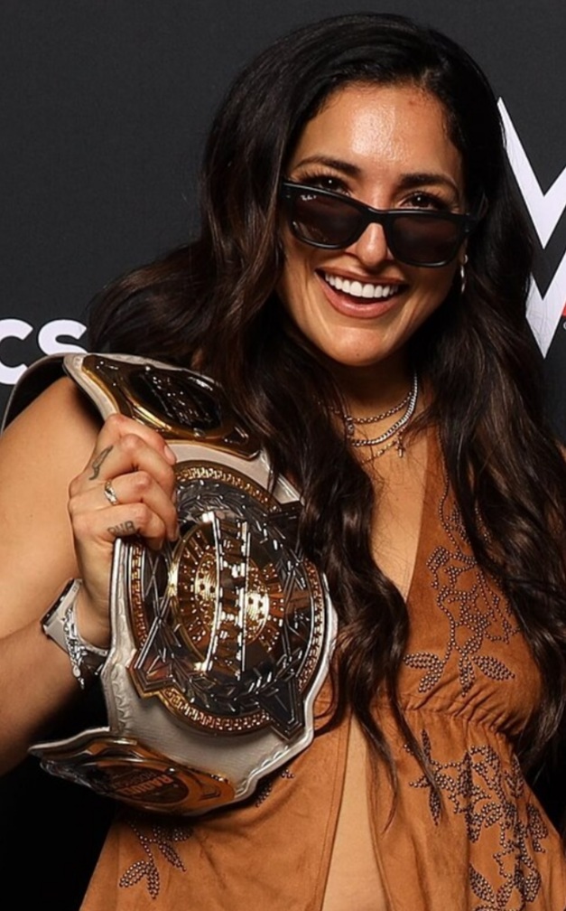 HAPPY BIRTHDAY TO Raquel Rodriguez (wrestler)