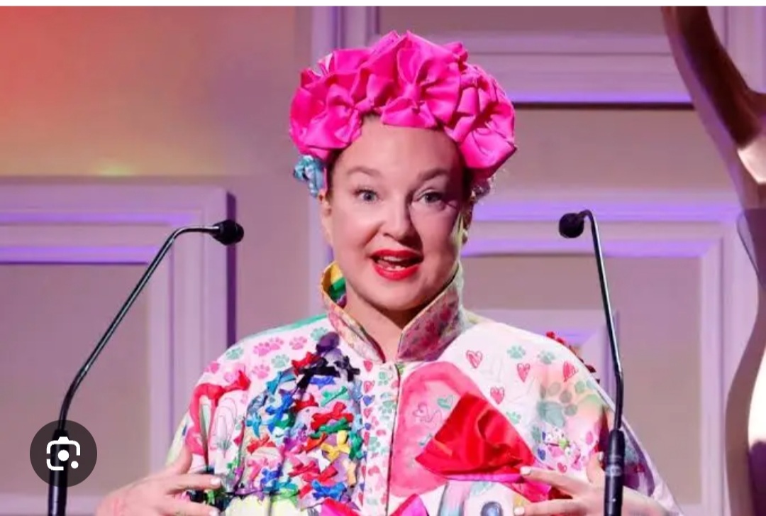 HAPPY BIRTHDAY TO SIA KATE