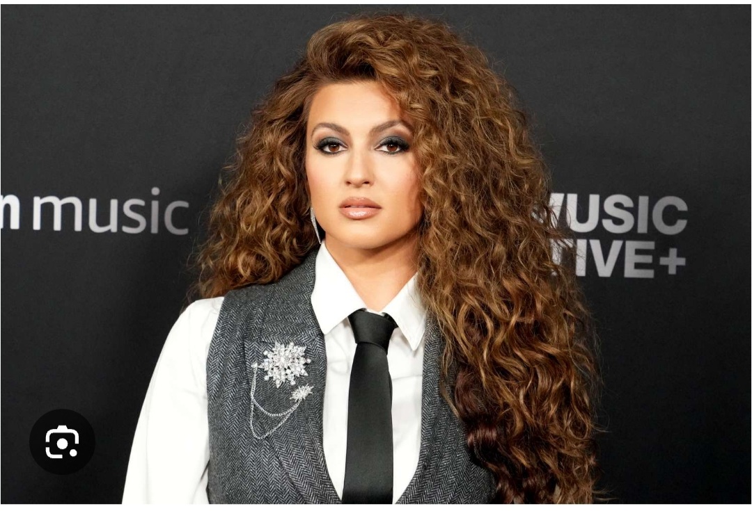 HAPPY BIRTHDAY TO TORII KELLY