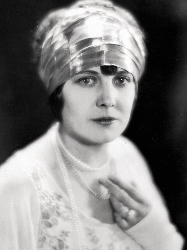 Remembering Edna Purviance on his death Anniversary