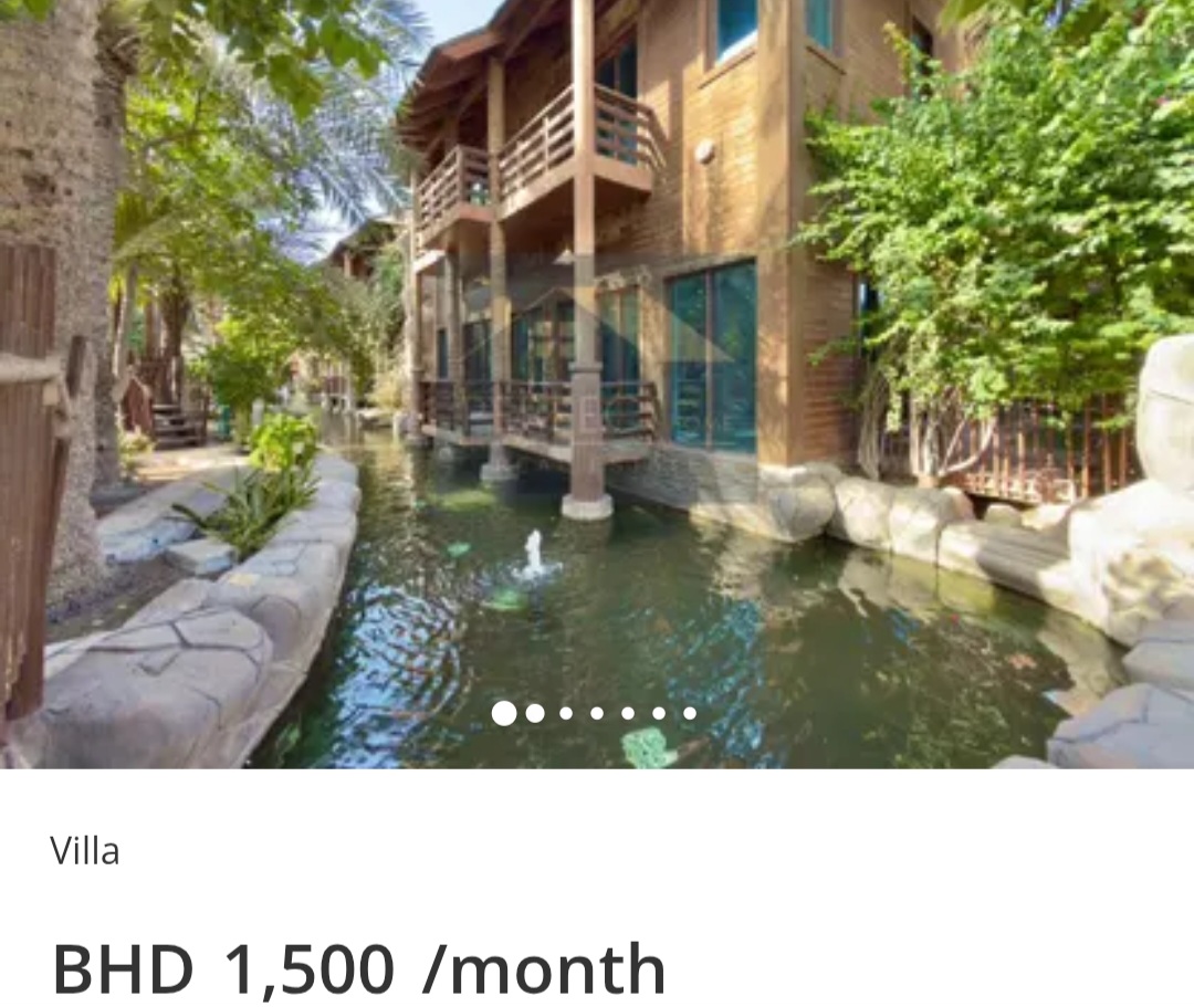 🏙️ Luxury Penthouse – Lagoon Area