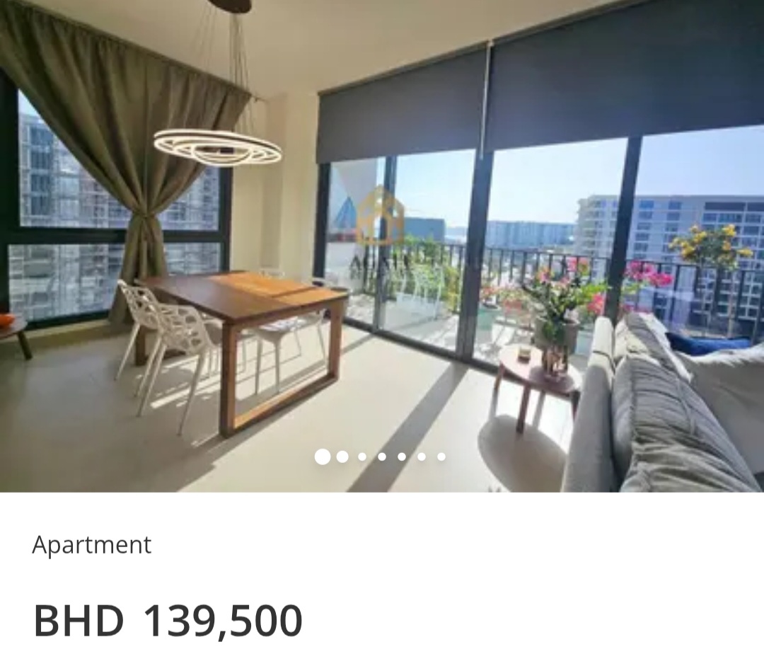 🎨 Stylish & Vibrant Home – Marassi