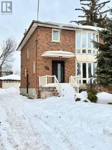 $1,085,000 154A WILLIAM STREET Toronto (Weston), Ontario M9N2H1