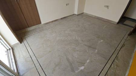 1.80 Cr ₹14,063/sqft 3 BHK Flat For Sale in Mahagun Mansion 1 and 2 Vaibhav Khand, Ghaziabad