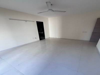 2.35 Cr ₹34,058/sqft Validate Market Price with  PropWorth 2 BHK Flat For Sale in Rushi Heights Malad, Mumbai