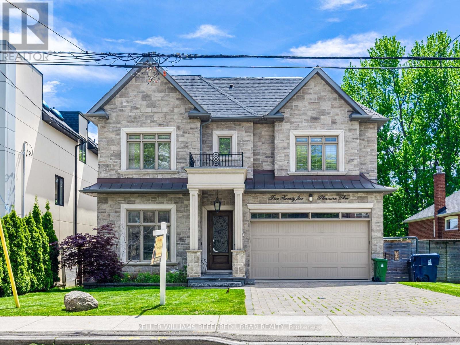 $2,800,000 525 GLENCAIRN AVENUE Toronto (Englemount-Lawrence), Ontario M6B1Z2