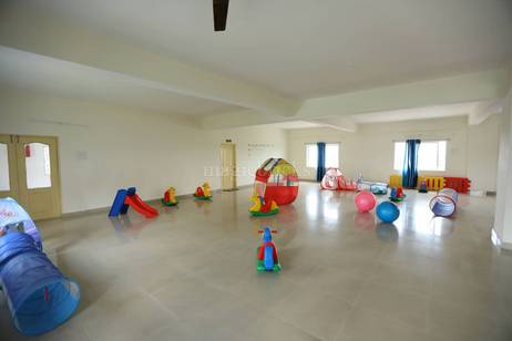 64.6 Lac ₹4,751/sqft 3 BHK Flat For Sale in Modi Emerald Heights Pocharam, Hyderabad