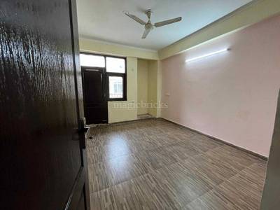 98.0 Lac ₹6,877/sqft Validate Market Price with  PropWorth 3 BHK Flat For Sale in Highend Paradise Raj Nagar Extension Road, Ghaziabad